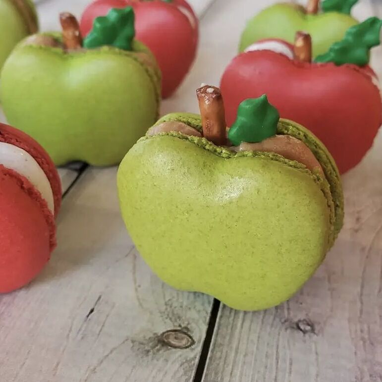Apple Macaron Workshop - logo